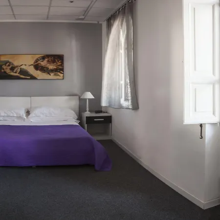 Pirandello Hotel