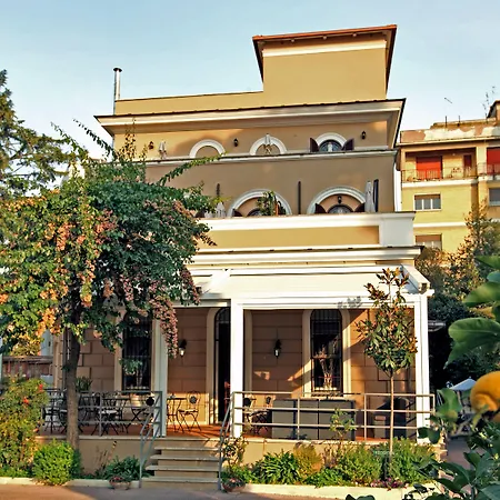 Pirandello Hotel 3*
