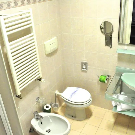 Hotell Pirandello 3*