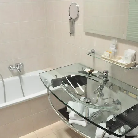 Pirandello Hotell 3*