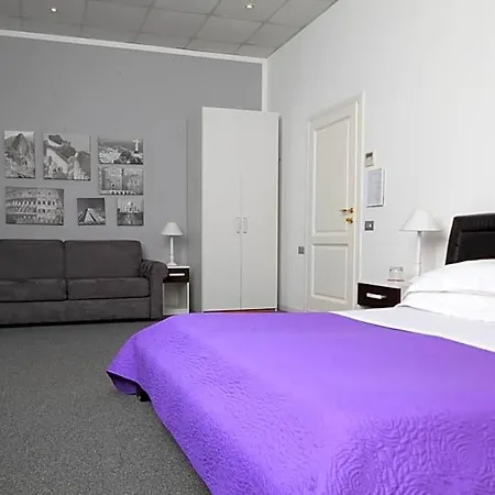 Hotell Pirandello 3*