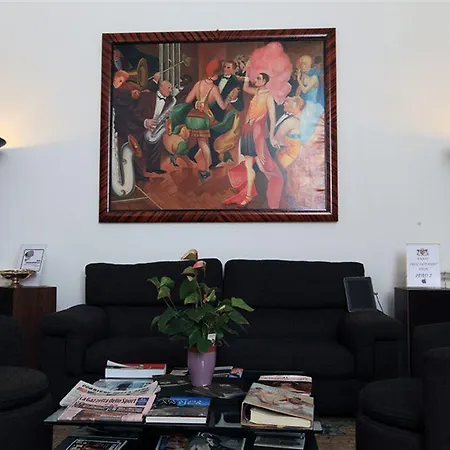Pirandello Hotell 3*